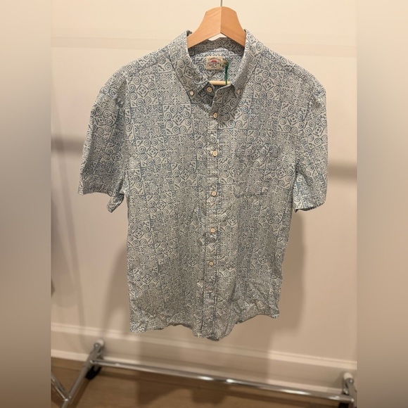Faherty Other - Faherty Men's Playa Blue and White Button Down Patterned Shirt